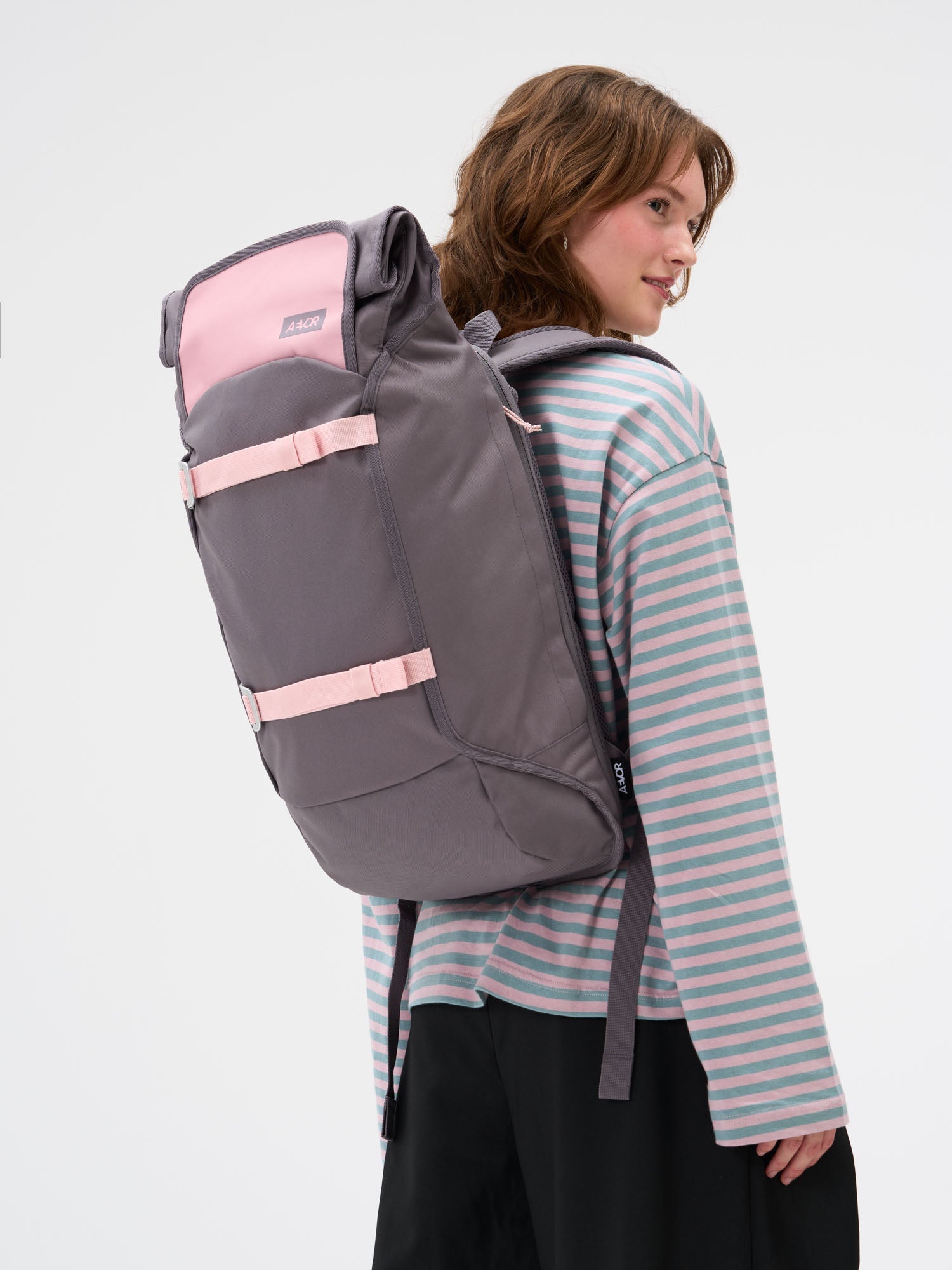 aevor-trip-pack-rucksack-tropical-lily-26-33-l-mit-laptopfach image 2