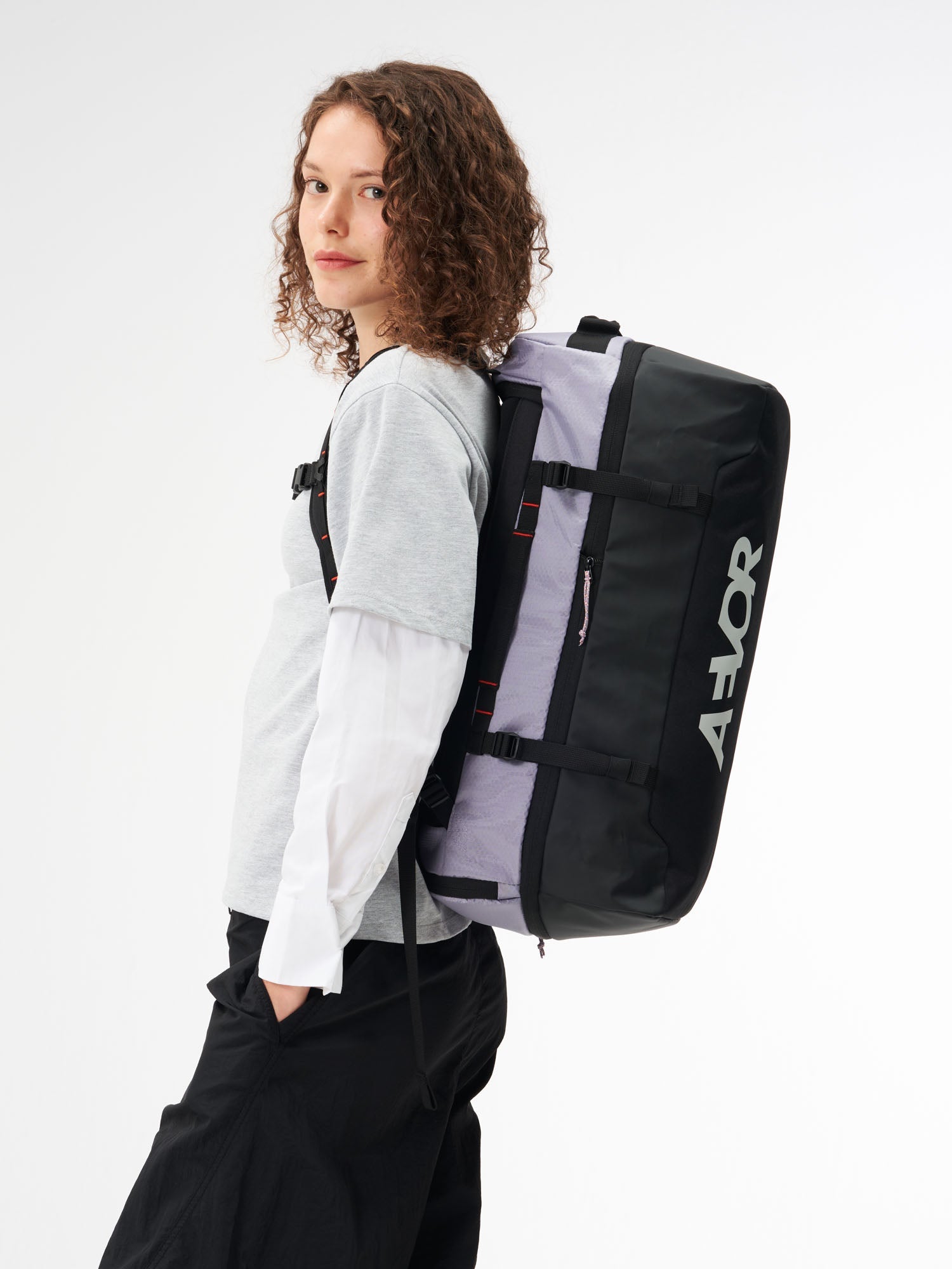 aevor-duffel-pack-reiserucksack-proof-lavender-47-60-l image 2
