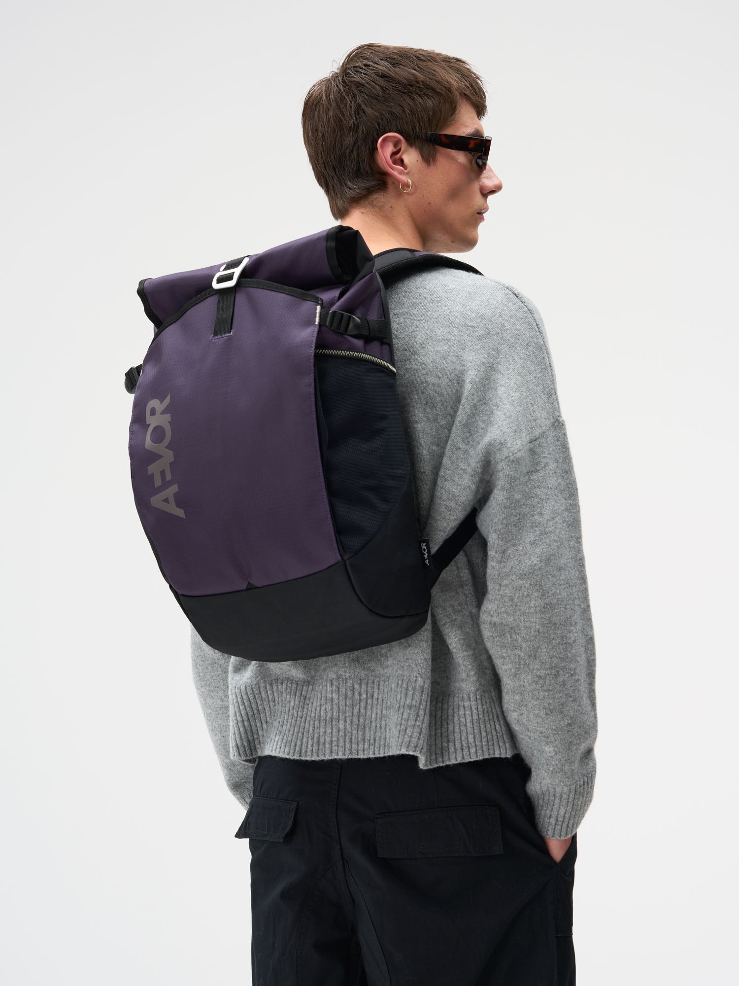 aevor-roll-pack-2-0-rucksack-proof-phantom-purple-laptopfach image 2