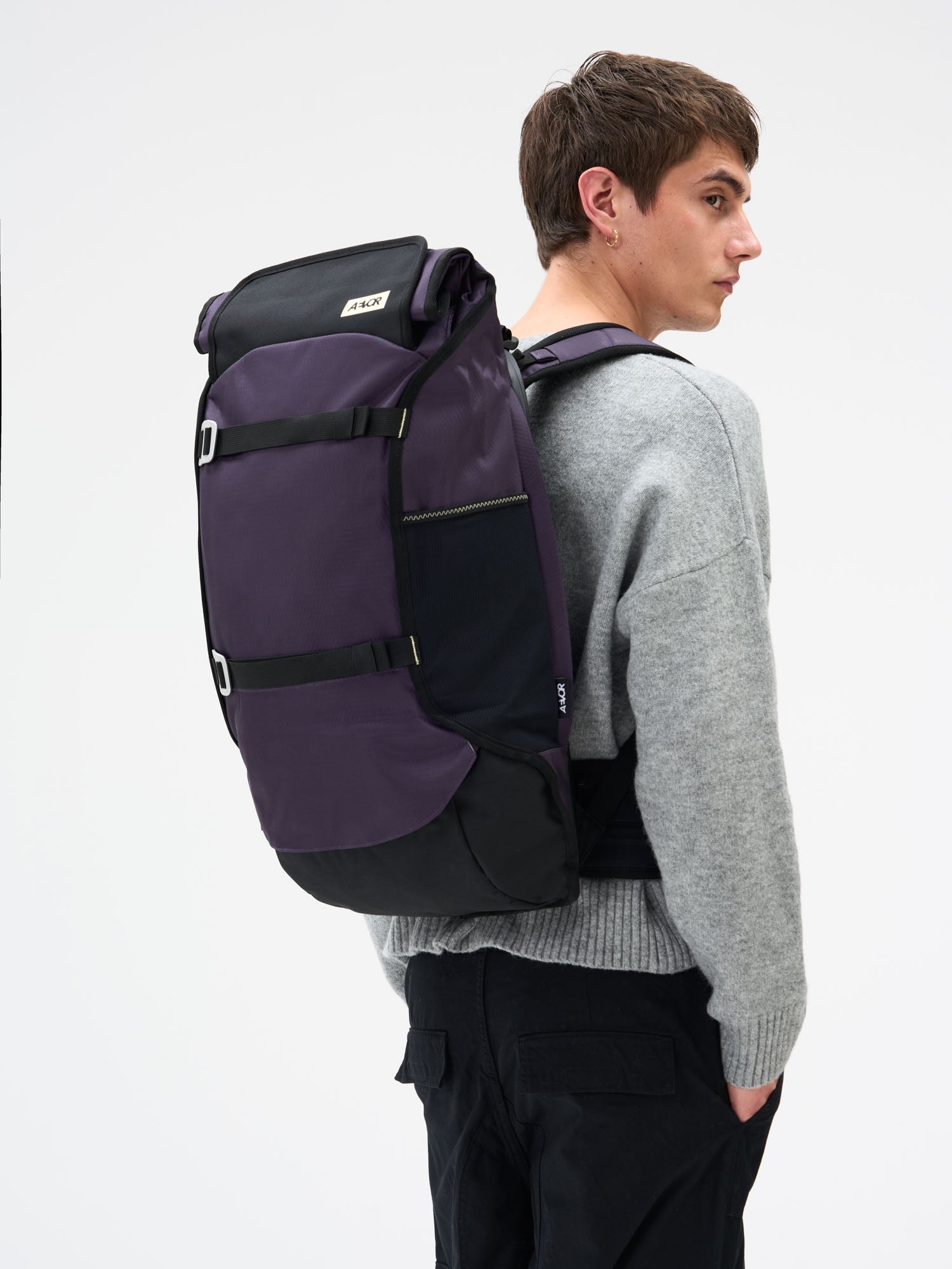 aevor-travel-pack-rucksack-proof-phantom-purple-45l image 2