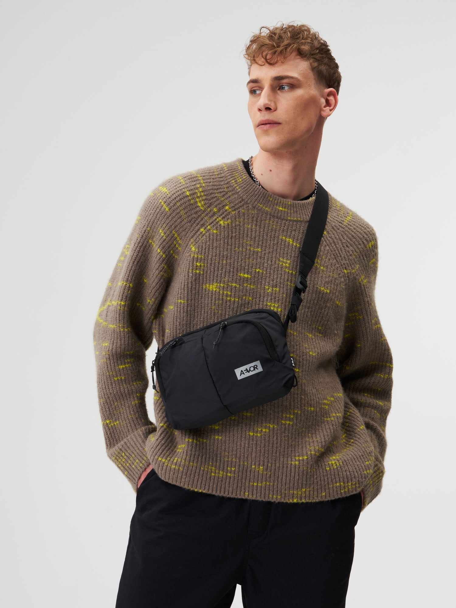 aevor-sacoche-bag-umh-ngetasche-ripstop-black-4l image 2