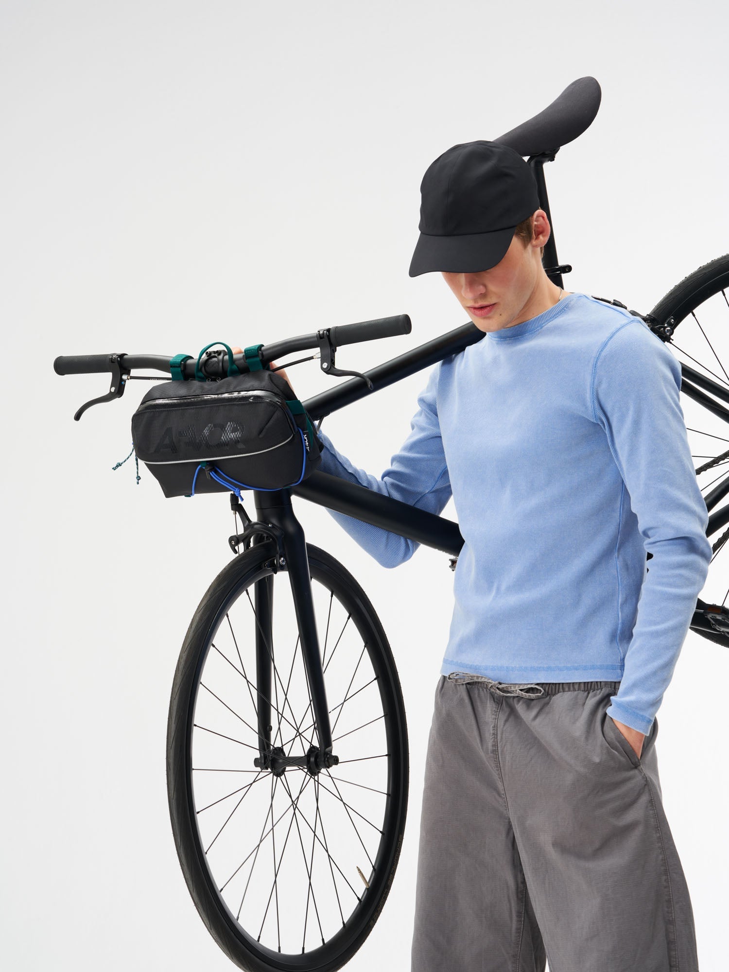 aevor-bar-bag-bauchtasche-aqua-drift-osfa-wasserabweisend image 4