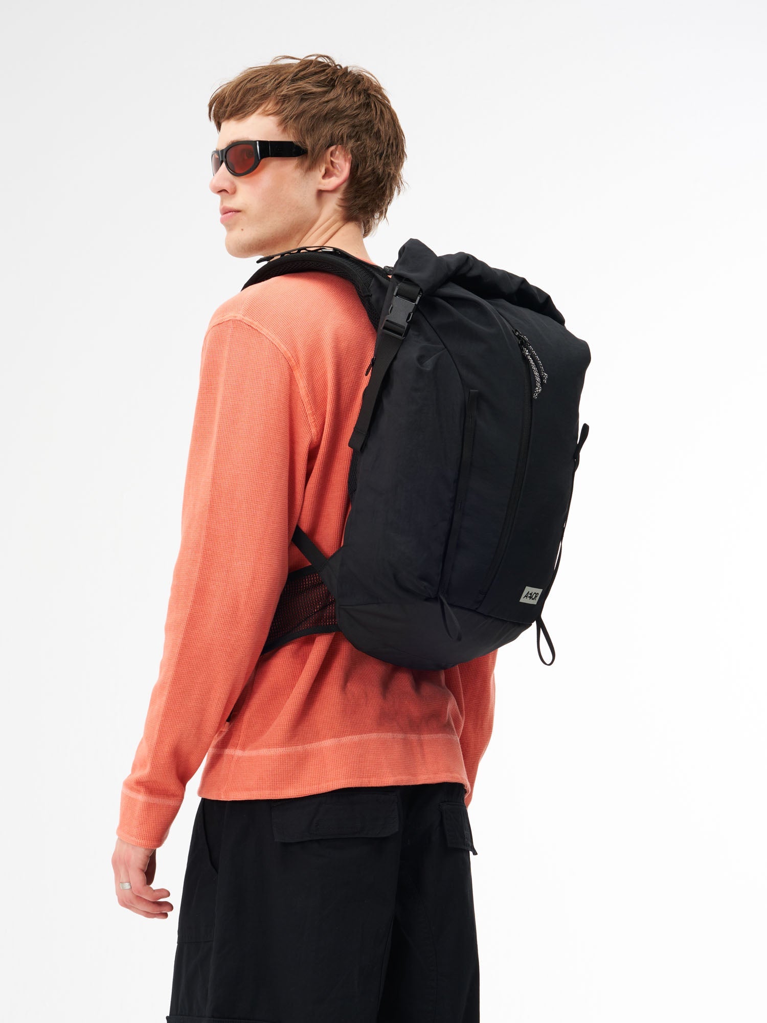 aevor-active-pack-rucksack-schwarz-laptop-trail image 8