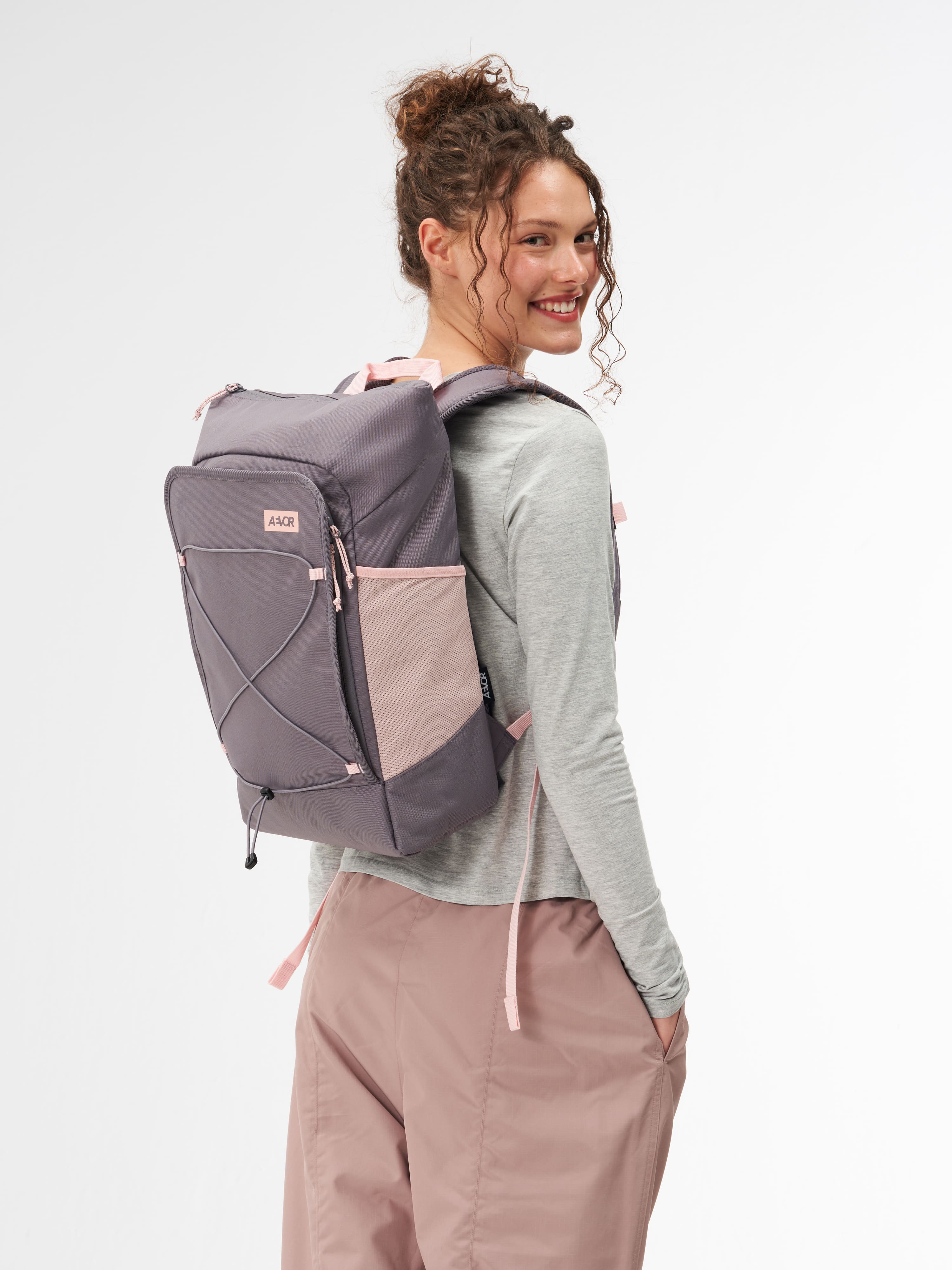 aevor-day-pack-flx-rucksack-tropical-lily-21-liter-laptop image 2