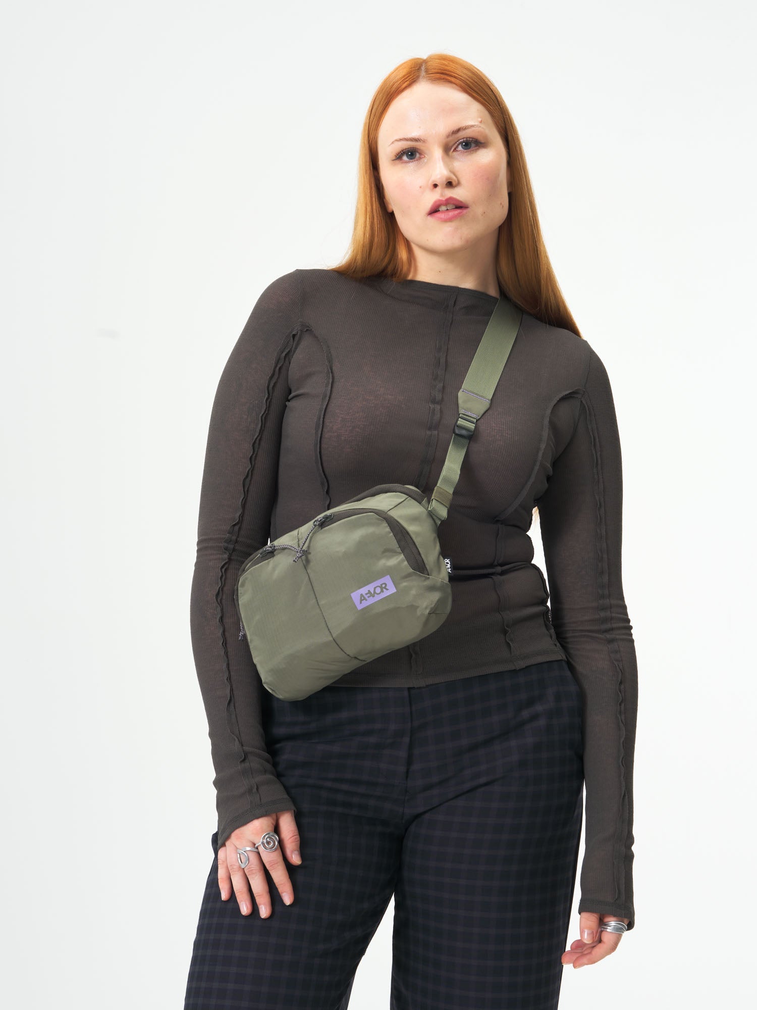 aevor-sacoche-bag-umh-ngetasche-ripstop-violett-sage-4l image 6