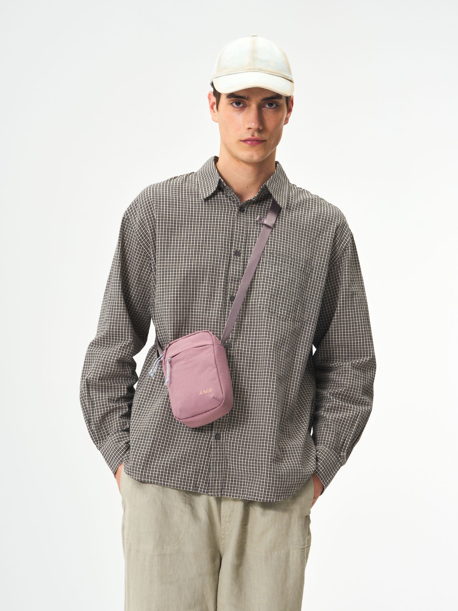 aevor-easy-ride-pouch-bauchtasche-rosewood-osfa image 4