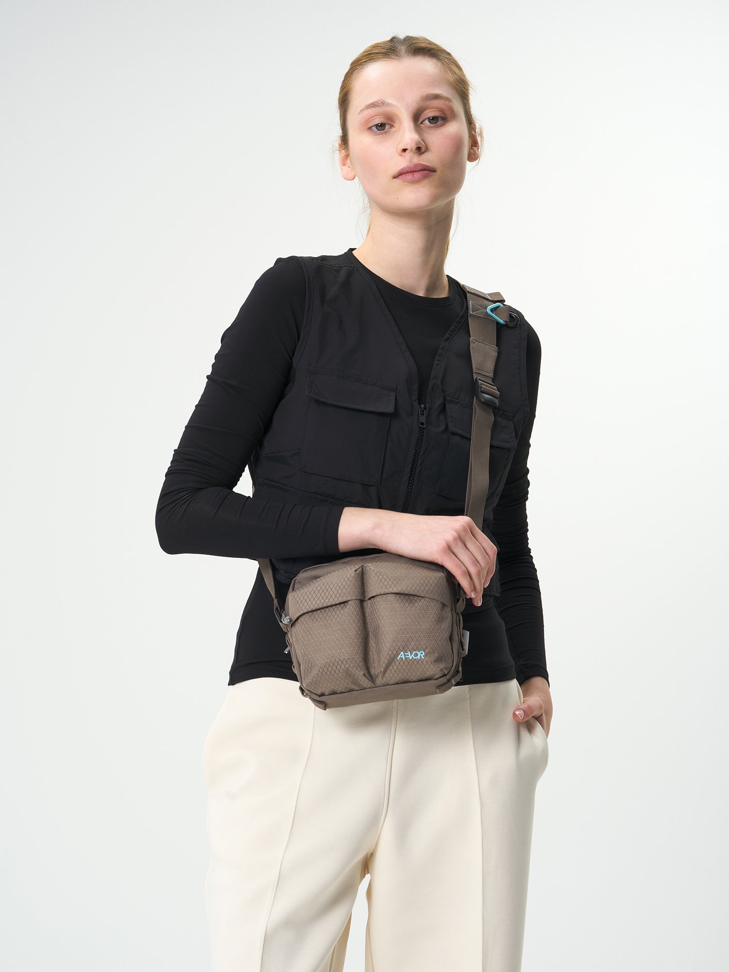 aevor-utility-pouch-tasche-2l-coffee-brown-osfa image 2