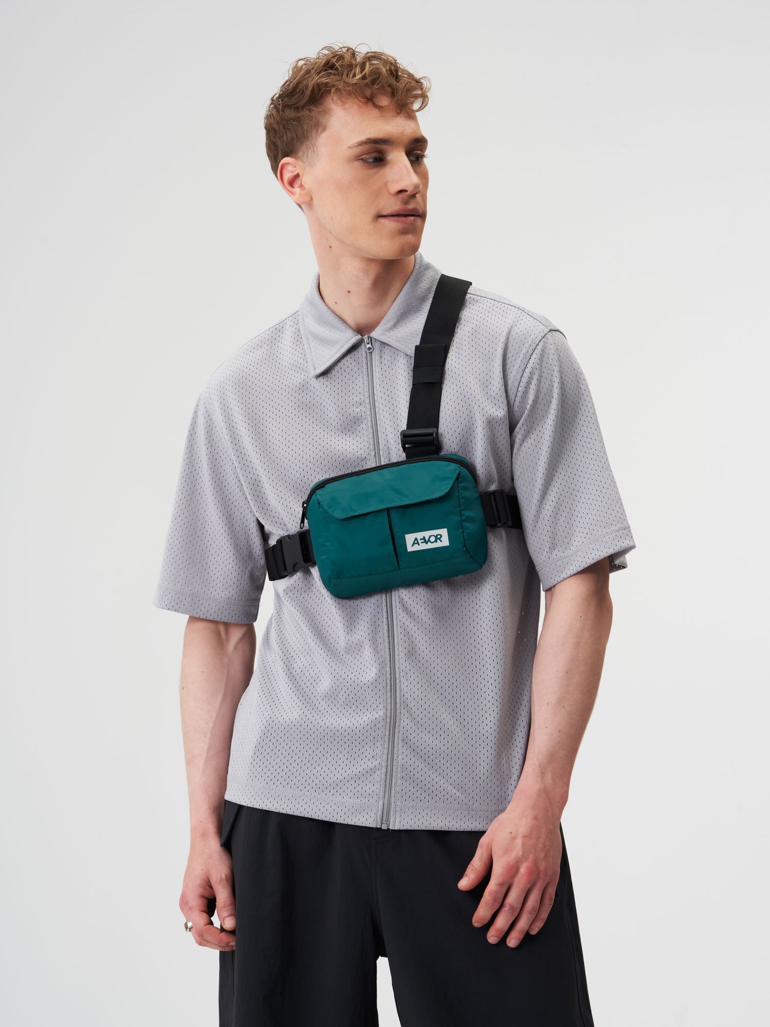 aevor-front-pack-brusttasche-ripstop-evergreen-outdoor image 2
