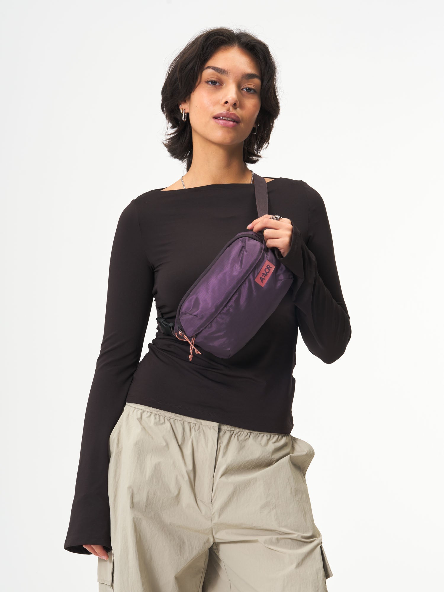 aevor-hip-bag-ease-bauchtasche-ripstop-oxy-purple image 2