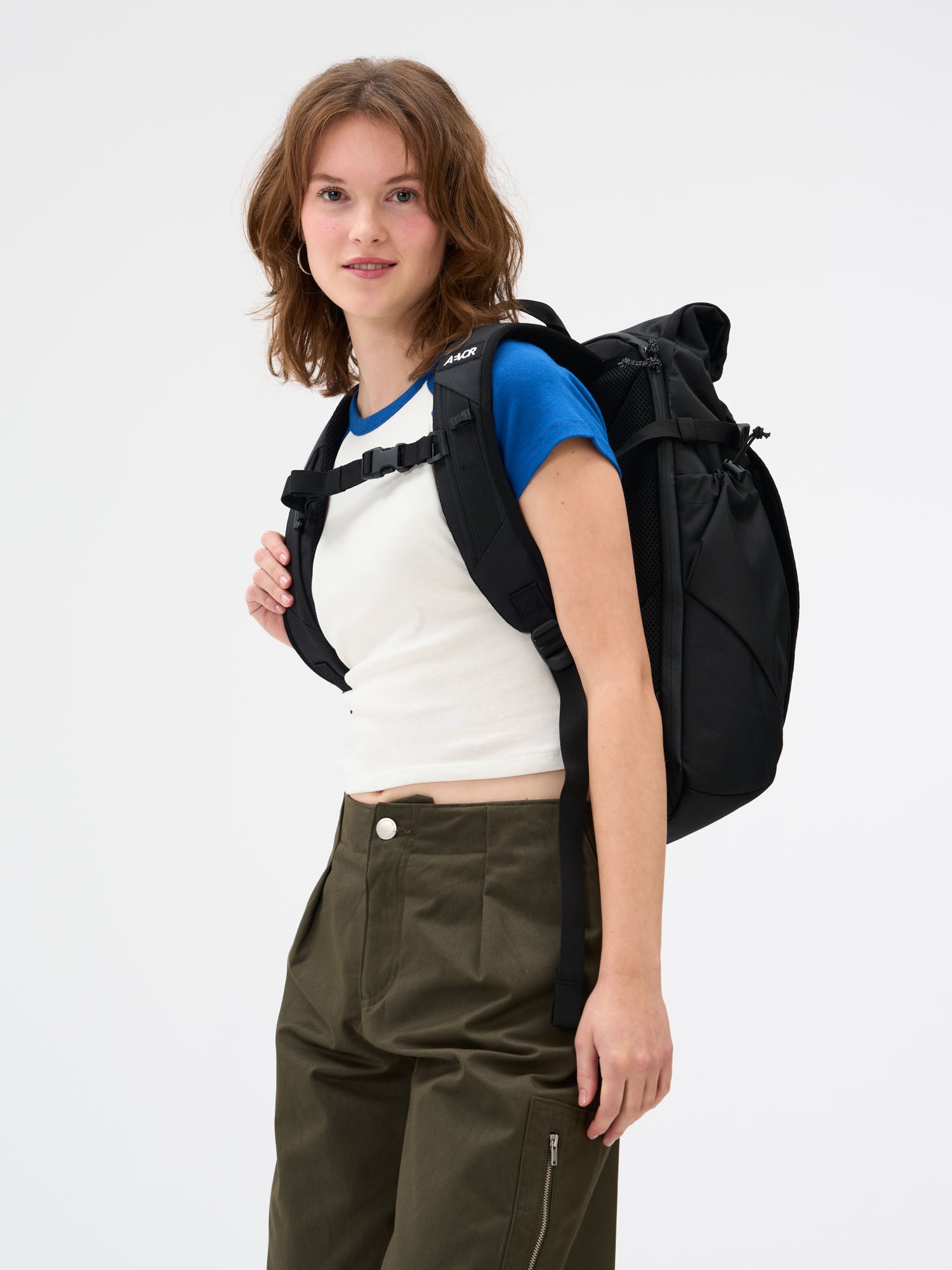 aevor-roll-pack-2-0-rucksack-proof-black-laptop-15 image 7