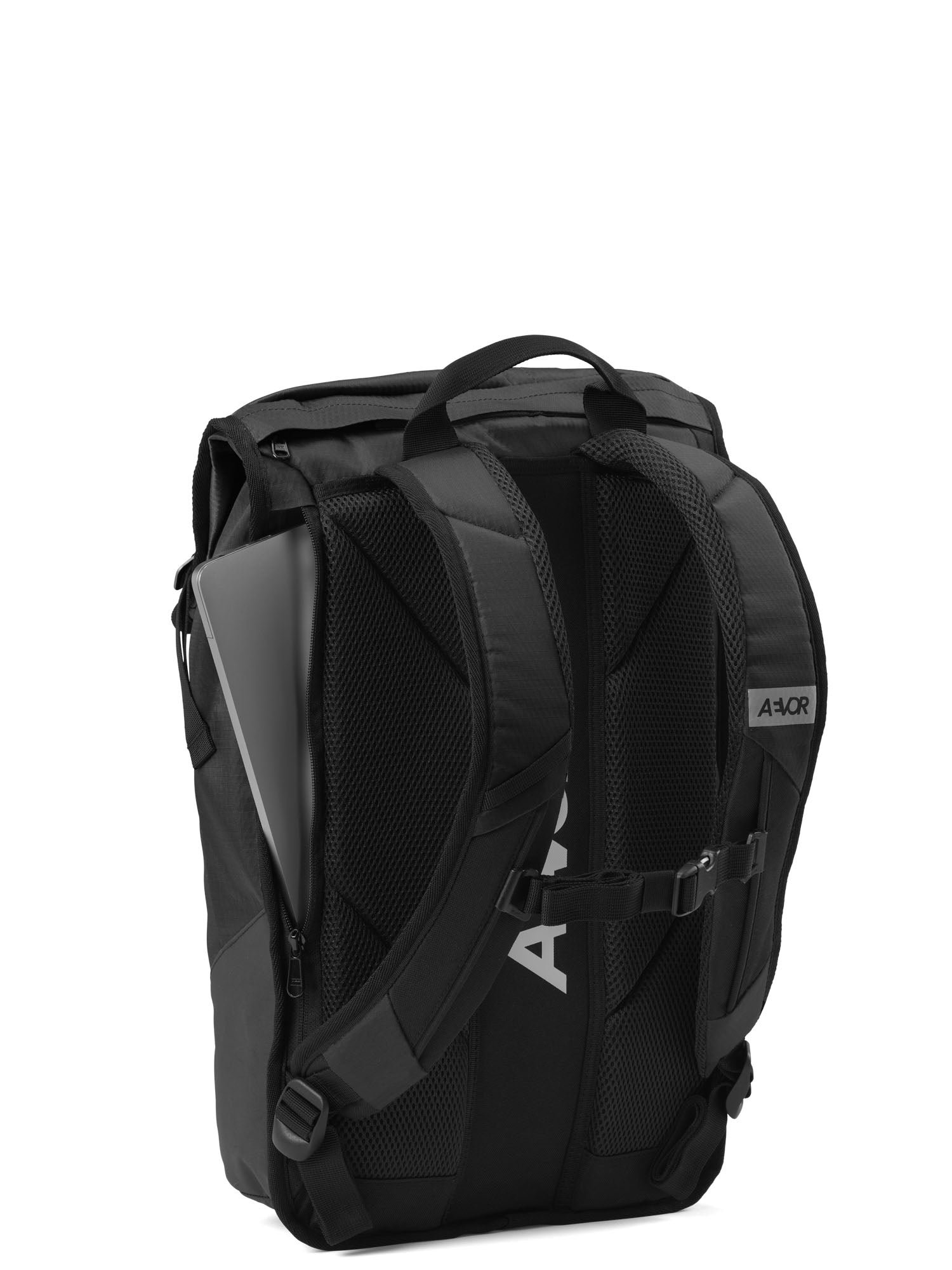 aevor-daypack-rucksack-18-28-l-proof-black-laptop image 5
