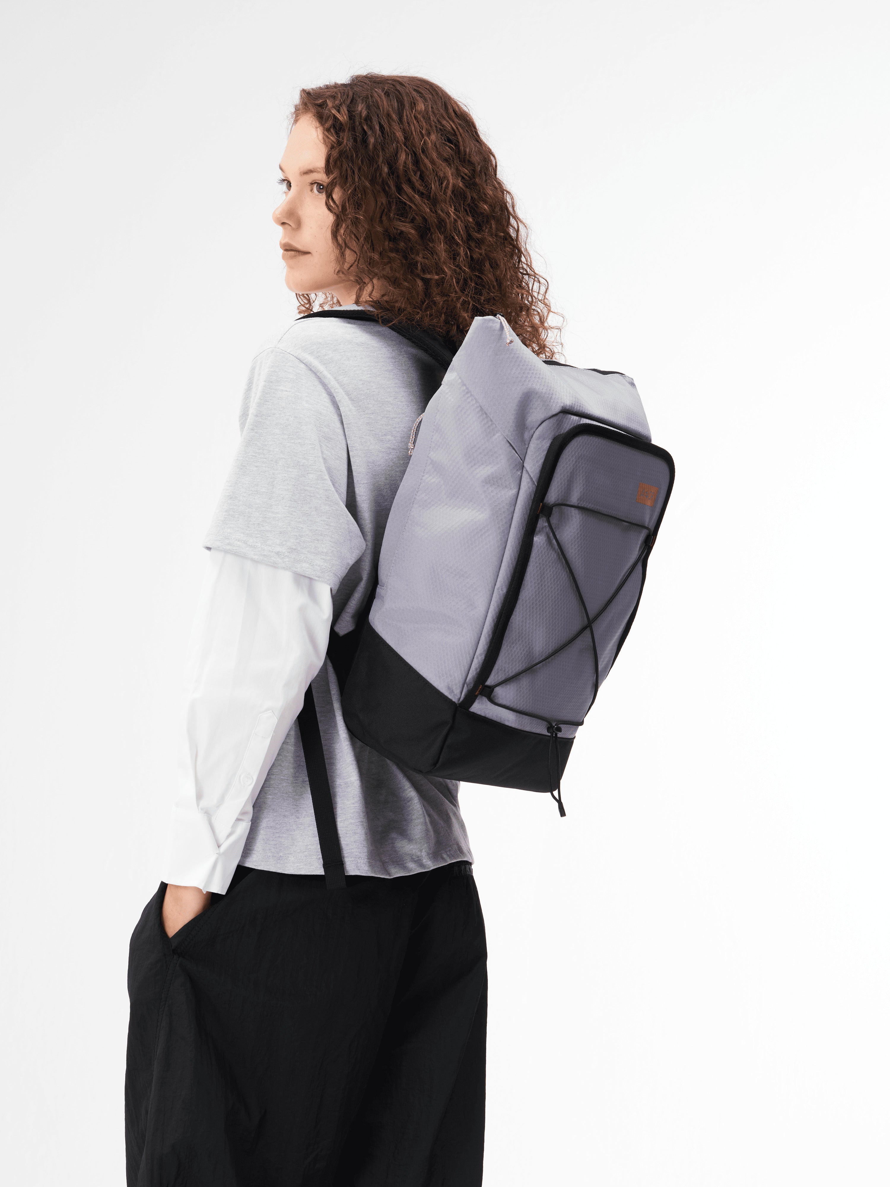 aevor-day-pack-flx-rucksack-proof-lavender-21-liter-laptop image 8