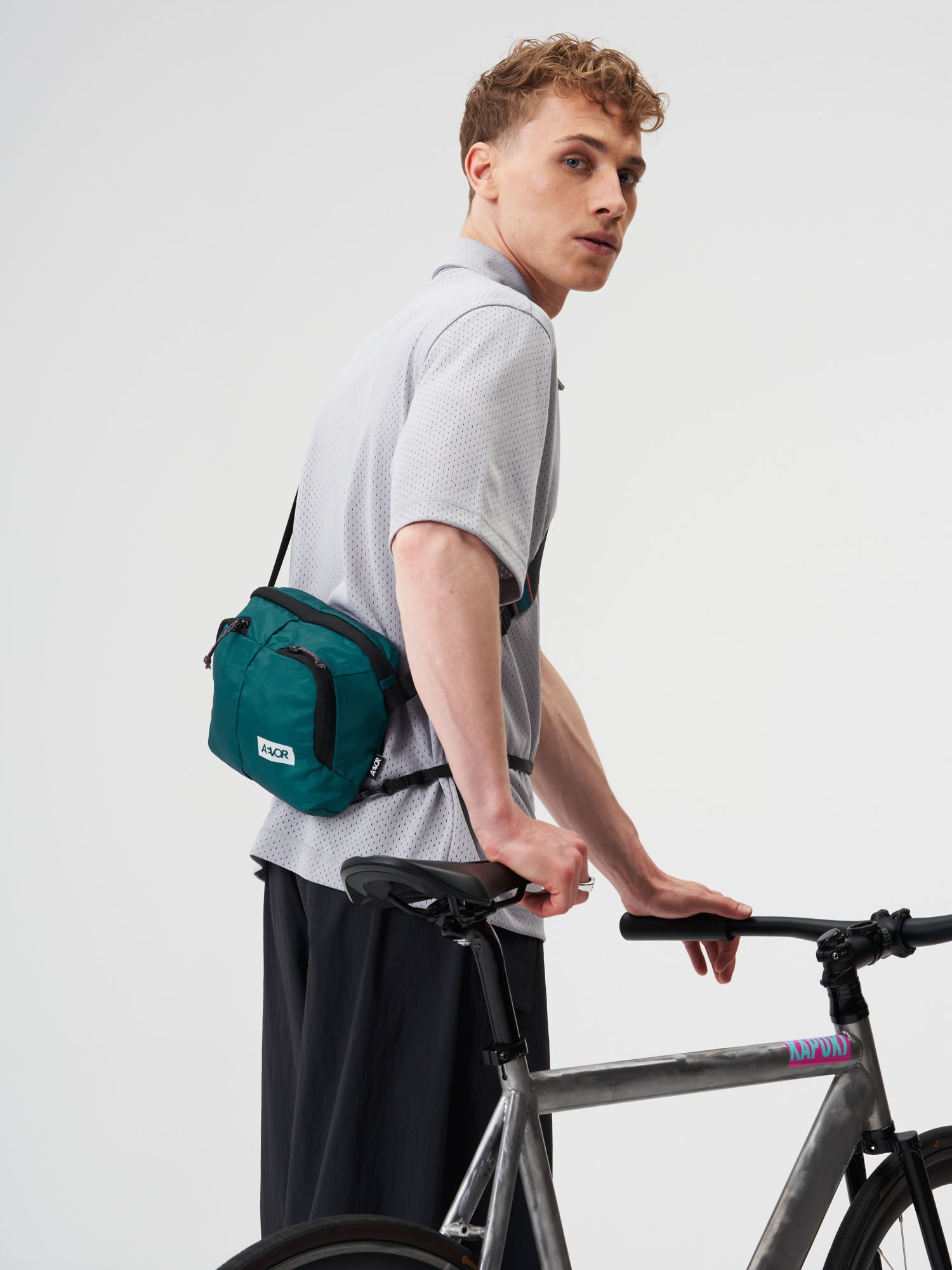 aevor-sacoche-bag-umh-ngetasche-ripstop-evergreen-4l image 5