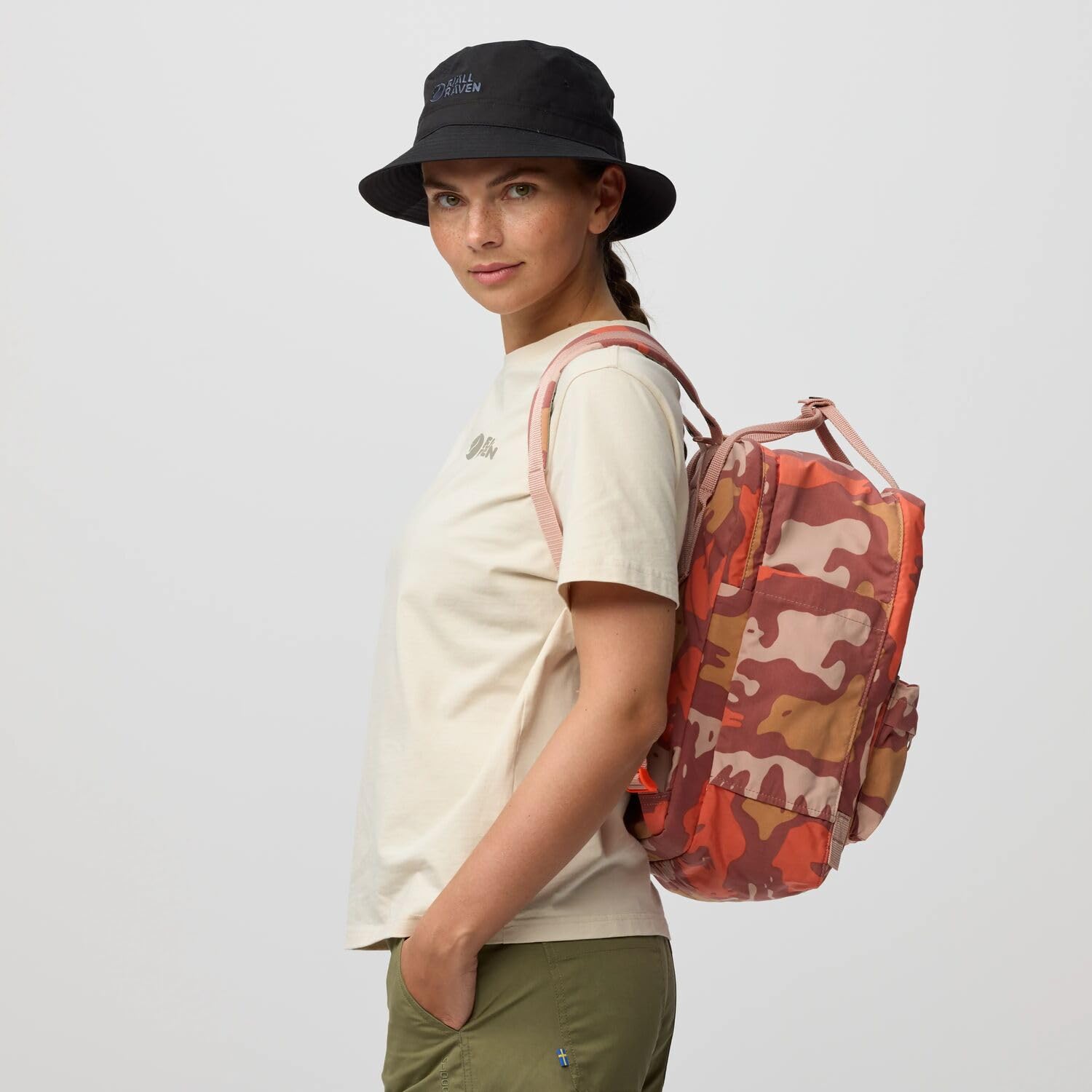 fj-llr-ven-k-nken-graphics-laptop-15-rucksack-16l-hidden-animals image 4