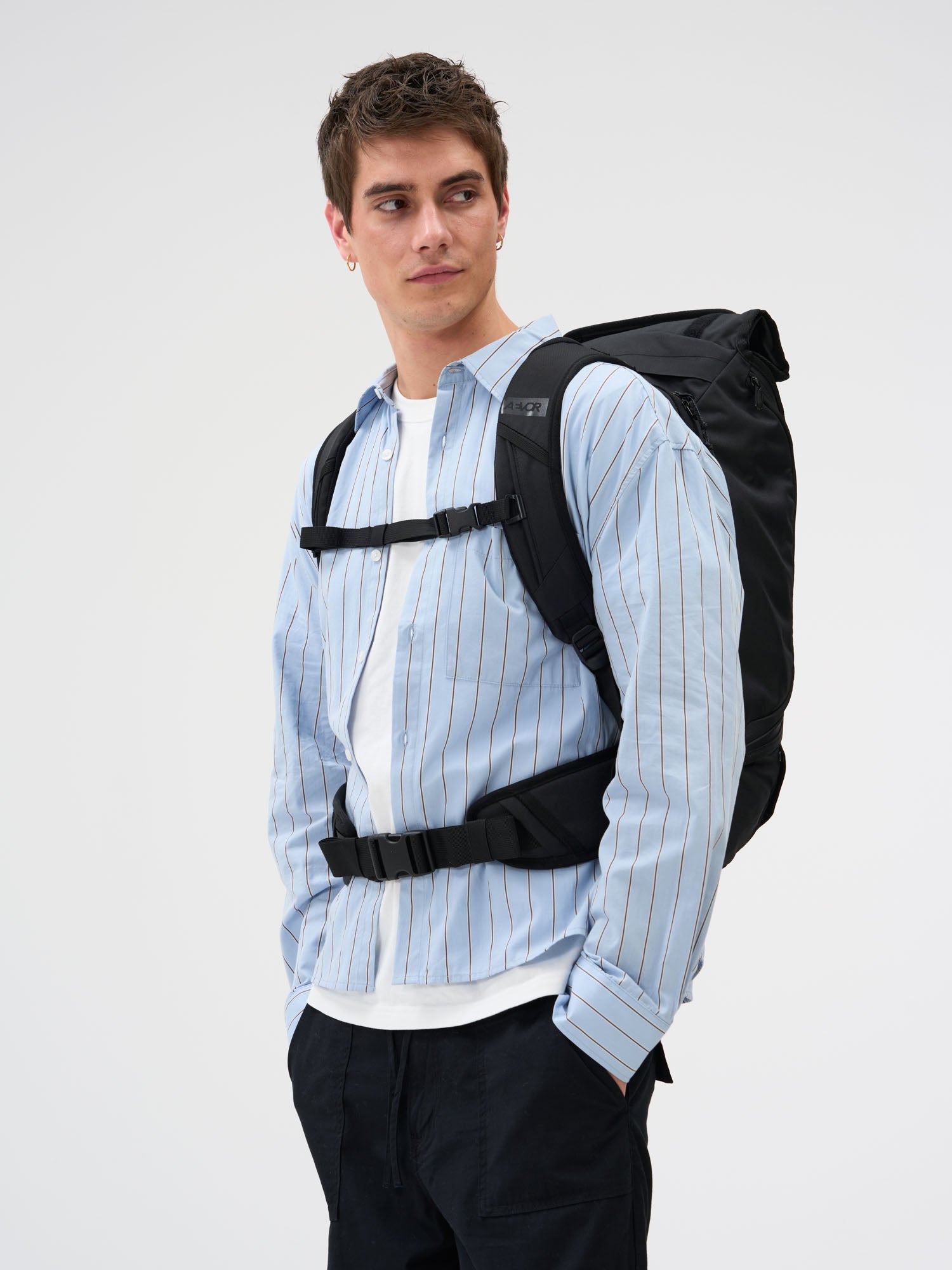 aevor-travel-pack-reiserucksack-black-eclipse-38-45l-handgep-ck image 7