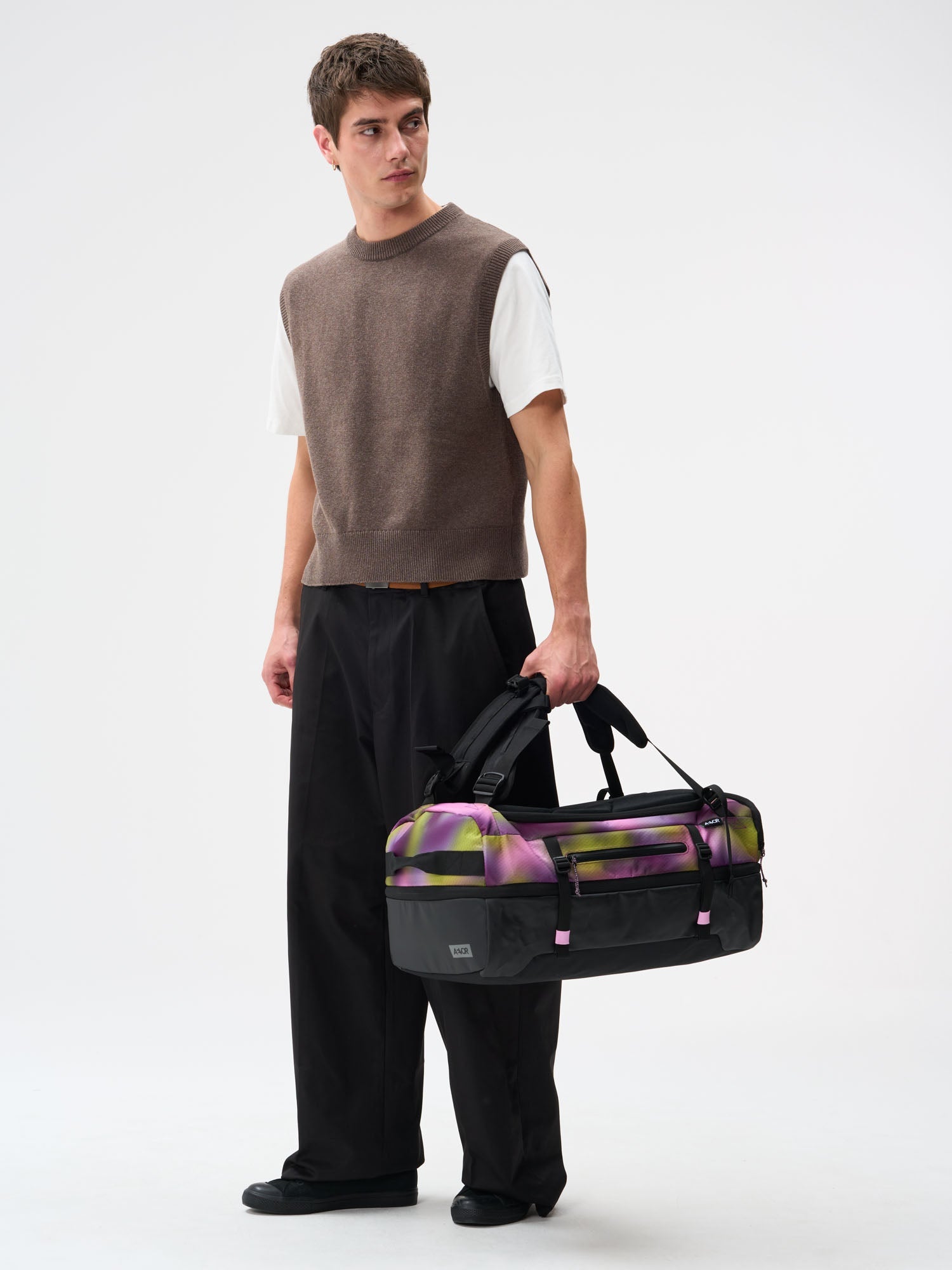 aevor-duffel-pack-reiserucksack-psychedelic-slush-47-60-l image 7