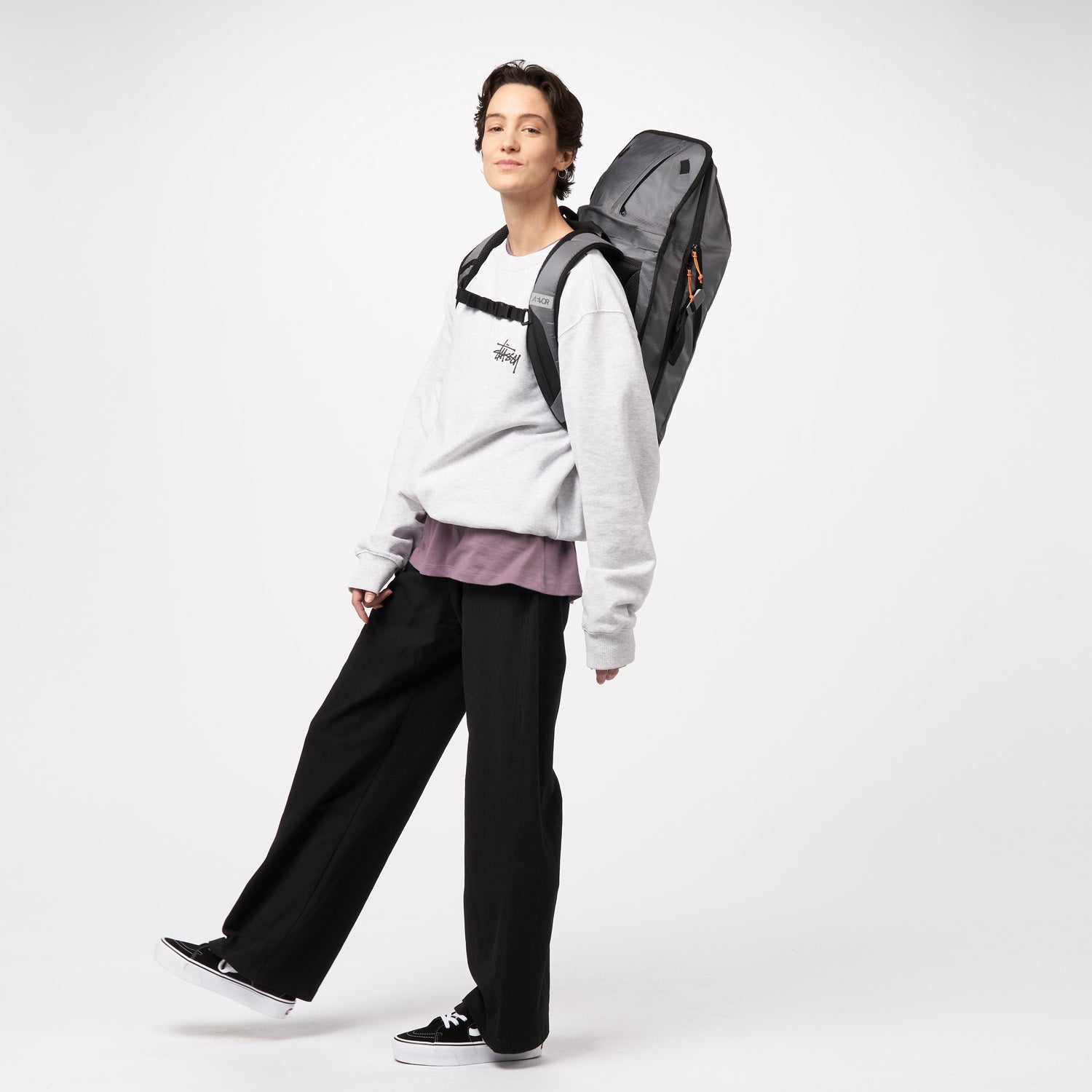 aevor-daypack-rucksack-18-28-l-proof-sundown-laptop image 7