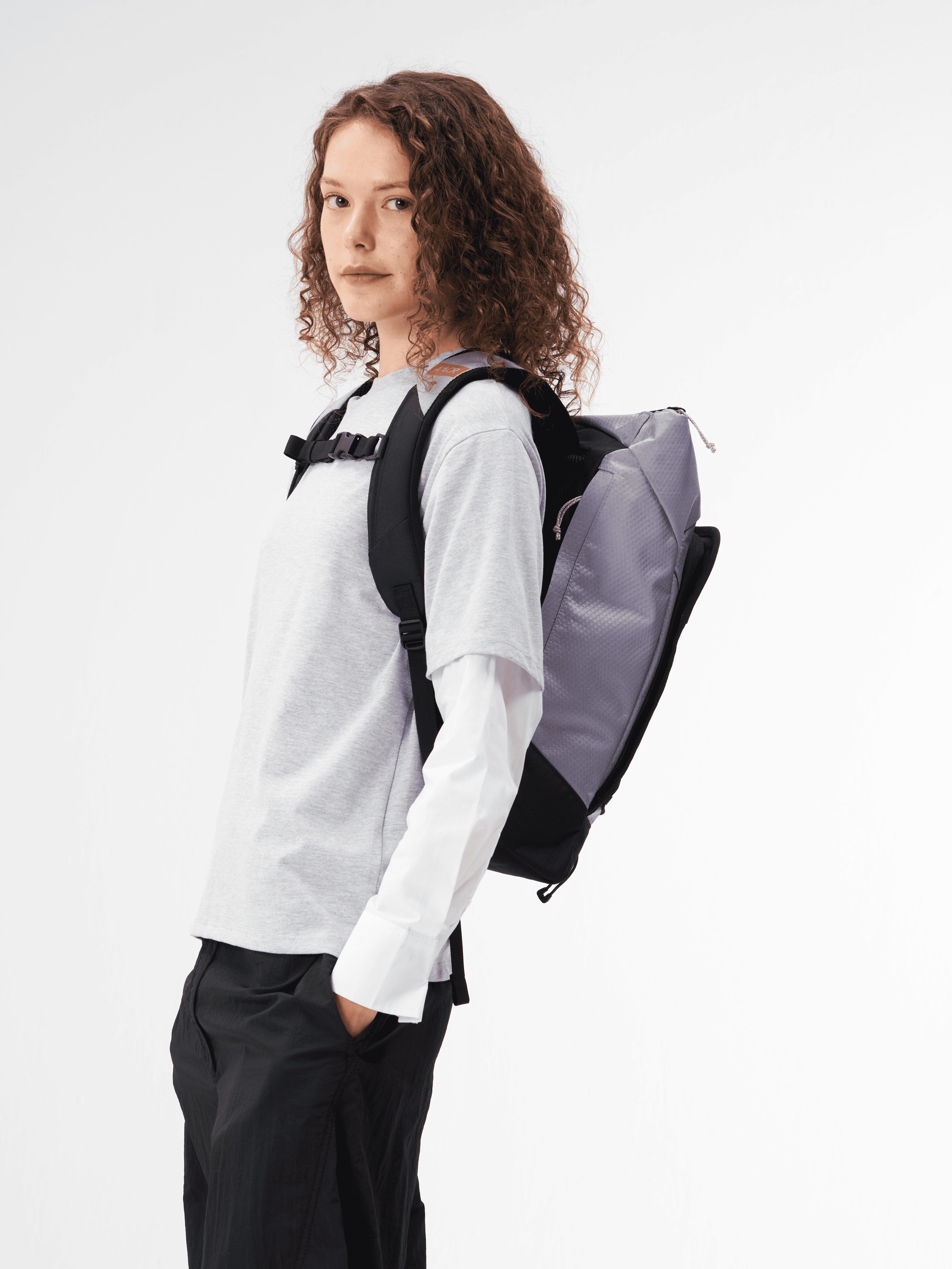 aevor-day-pack-flx-rucksack-proof-lavender-21-liter-laptop image 6