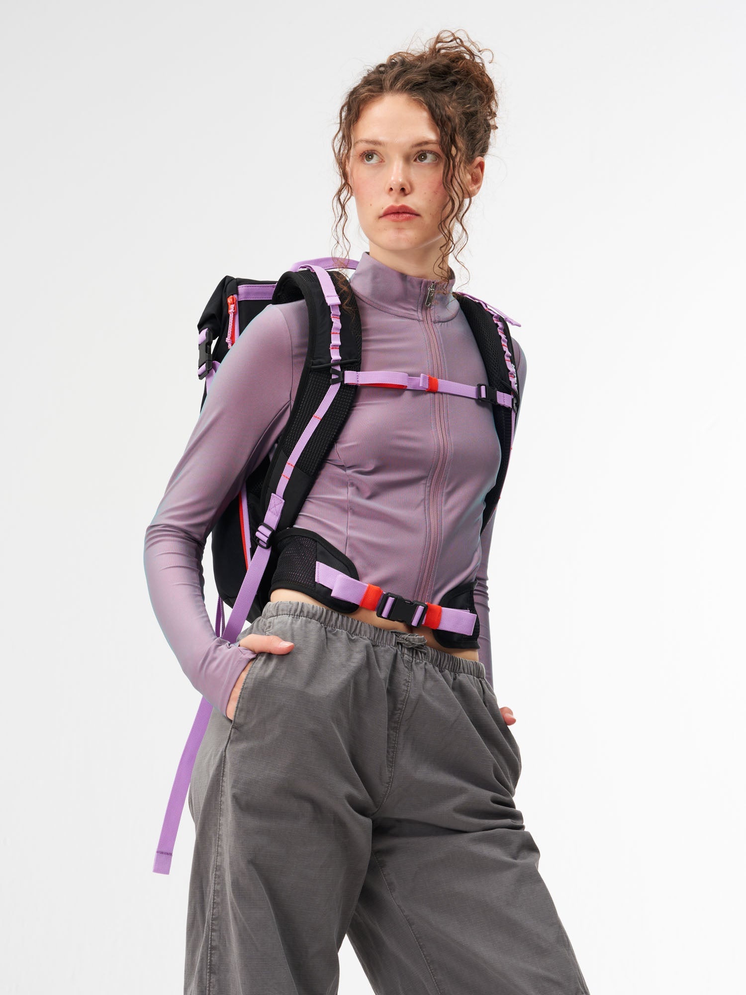 aevor-active-pack-rucksack-violet-rush-regencover-trail image 5