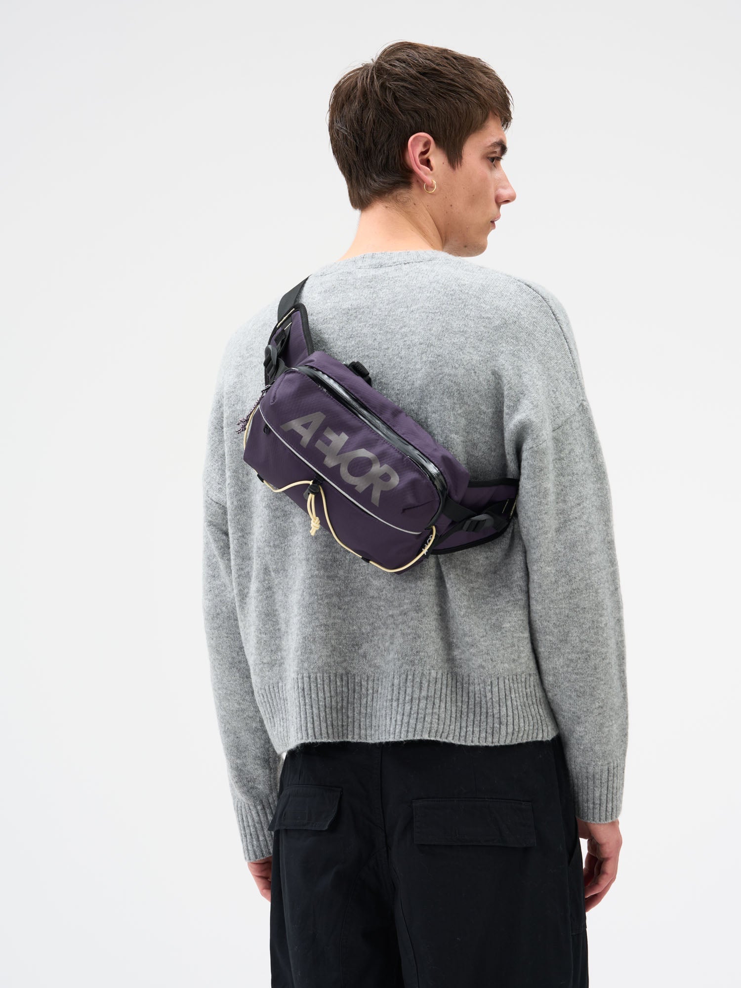 aevor-bar-bag-bauchtasche-proof-phantom-purple-osfa image 6
