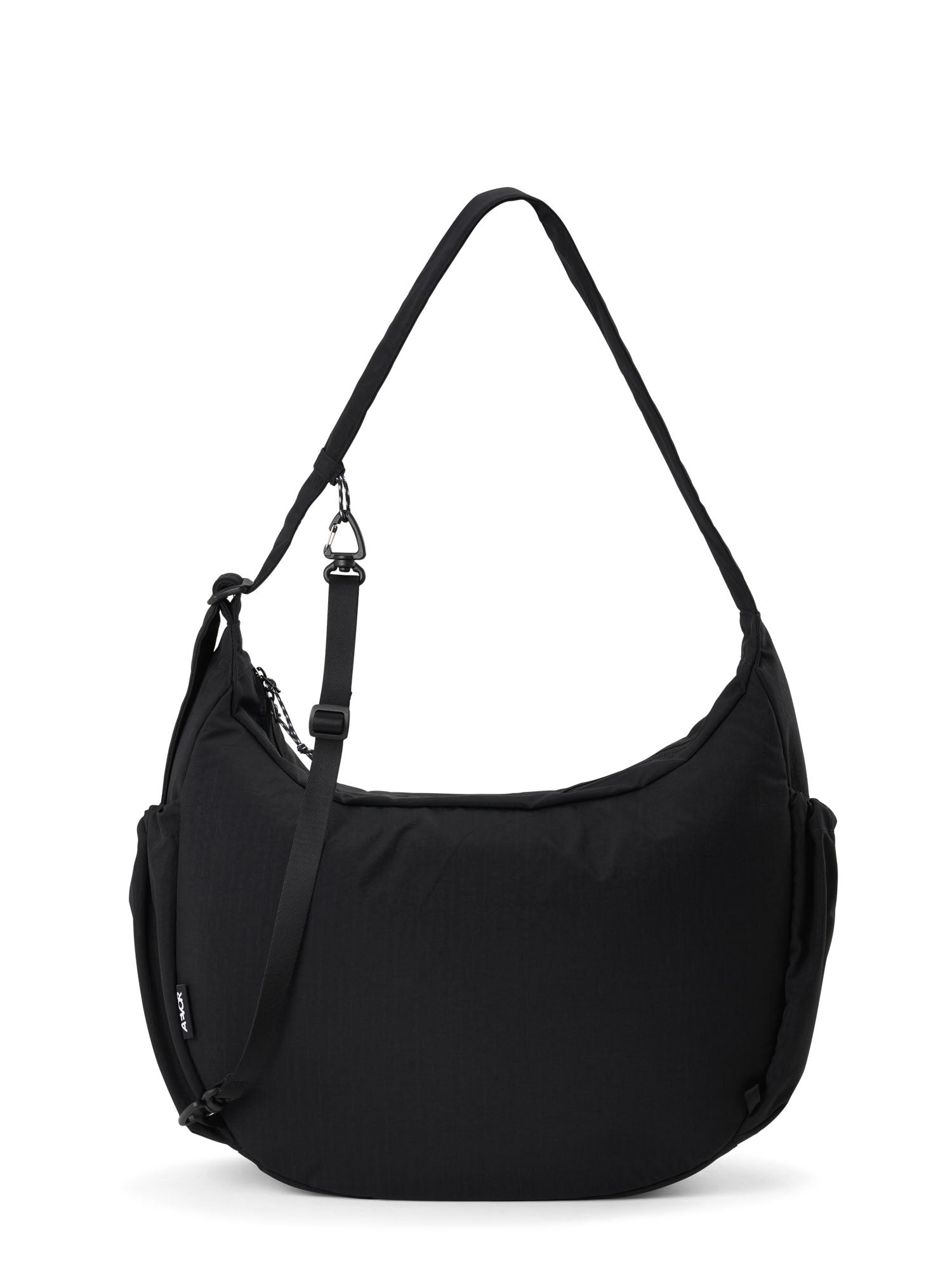 aevor-slouchy-bag-handtasche-23l-black-laptopfach image 6