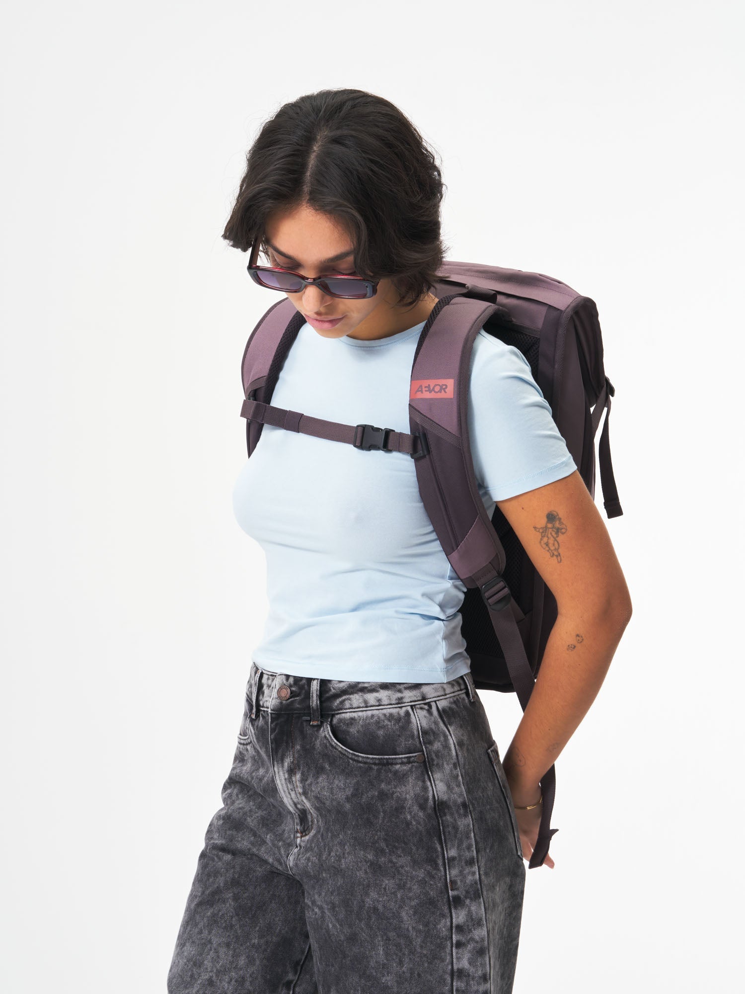 aevor-daypack-rucksack-oxy-purple-18-l-erweiterbar image 8