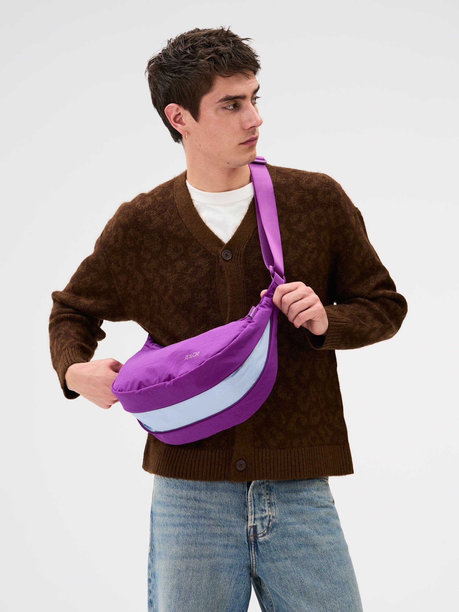 aevor-sling-bag-umh-ngetasche-electric-fuchsia-5-5l-bike image 5