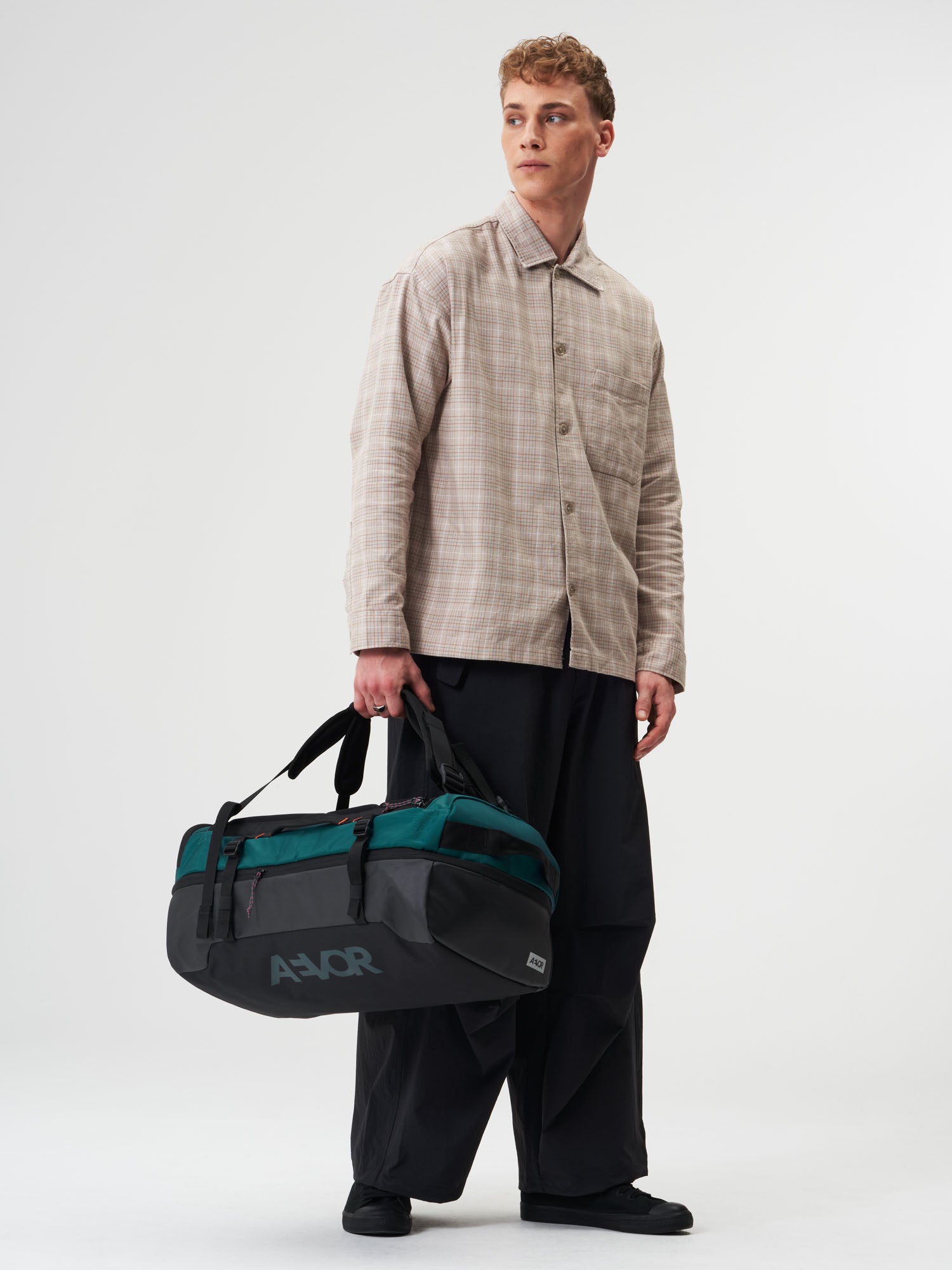aevor-duffel-pack-reiserucksack-proof-evergreen-47-60-l image 7
