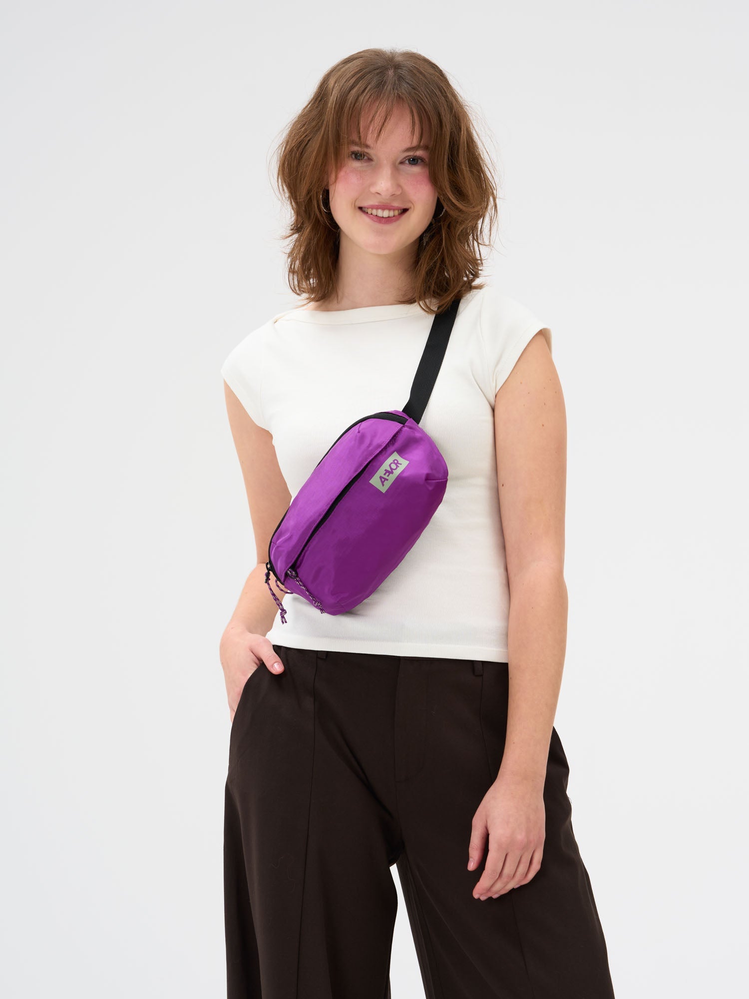 aevor-hip-bag-ease-bauchtasche-ripstop-electric-fuchsia-osfa image 2