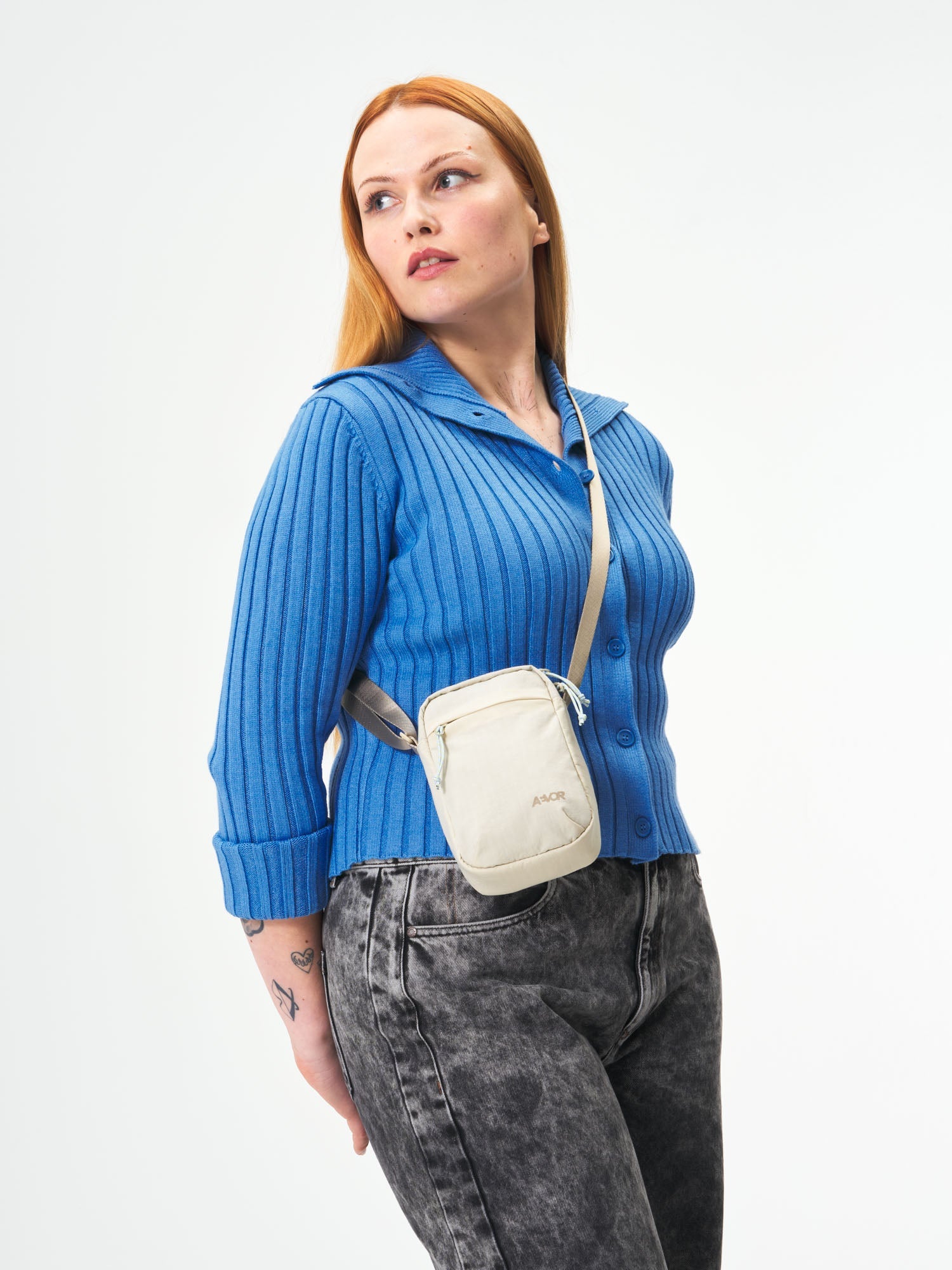 aevor-easy-ride-pouch-bauchtasche-off-white-osfa image 2