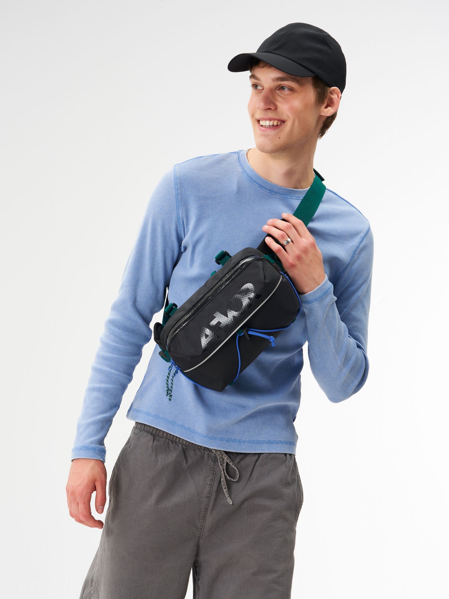 aevor-bar-bag-bauchtasche-aqua-drift-osfa-wasserabweisend image 2