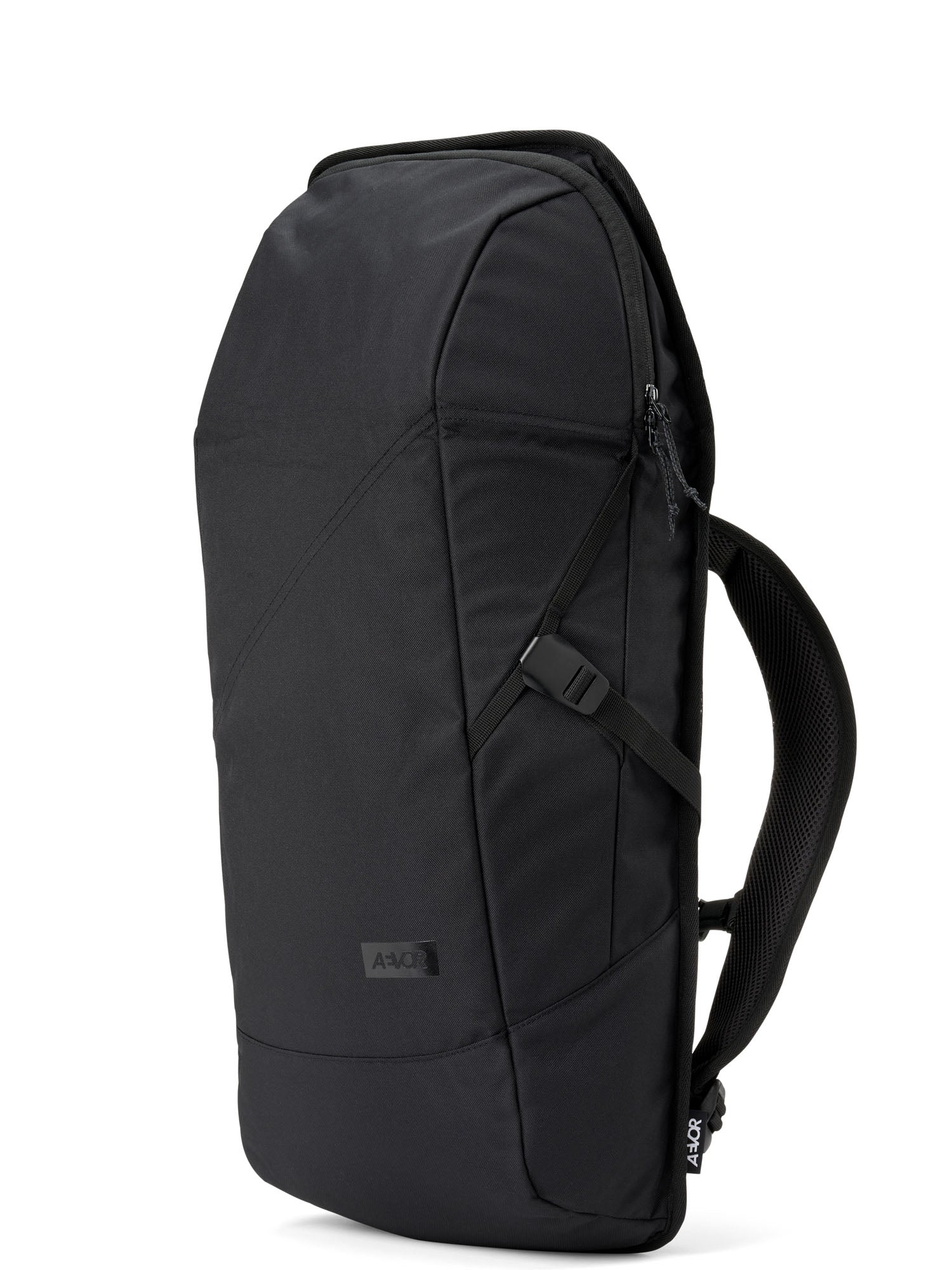 aevor-daypack-rucksack-black-eclipse-18-l-erweiterbar image 3