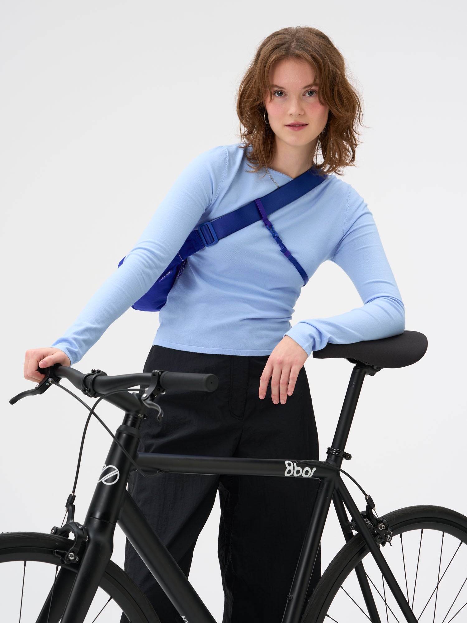 aevor-sling-bag-small-umh-ngetasche-electric-blue-4l image 6