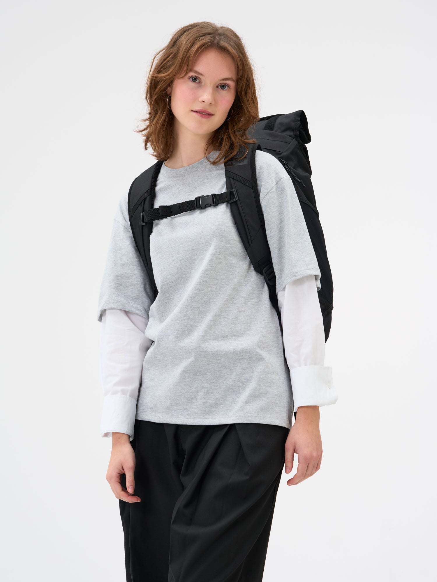 aevor-trip-pack-rucksack-black-eclipse-26-33-l-mit-laptopfach image 6