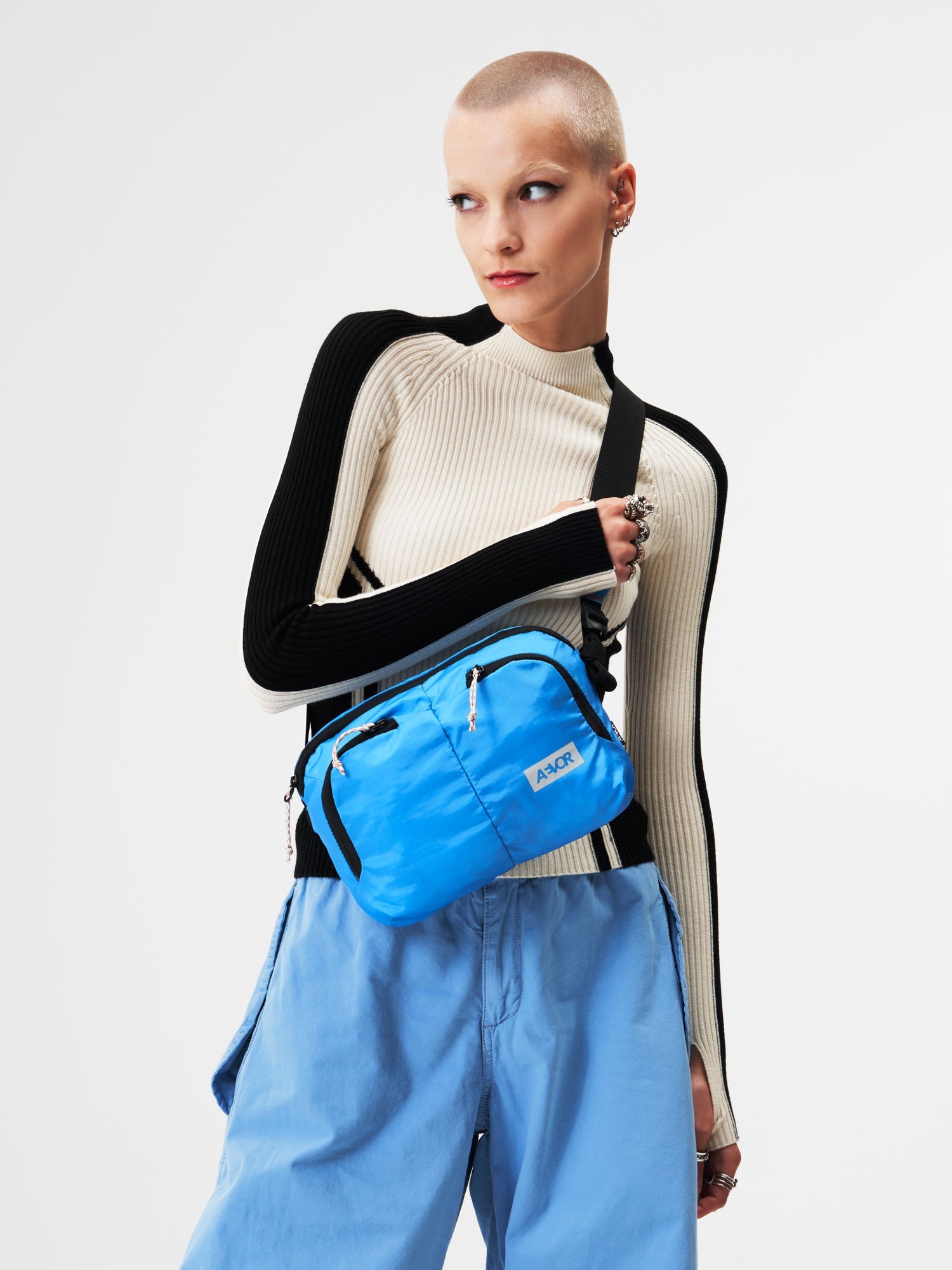 aevor-sacoche-bag-umh-ngetasche-ripstop-retro-blue-4l image 2